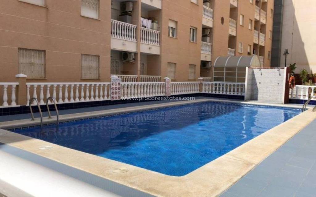 Resale - Apartment - Torrevieja - Torrevieja Center