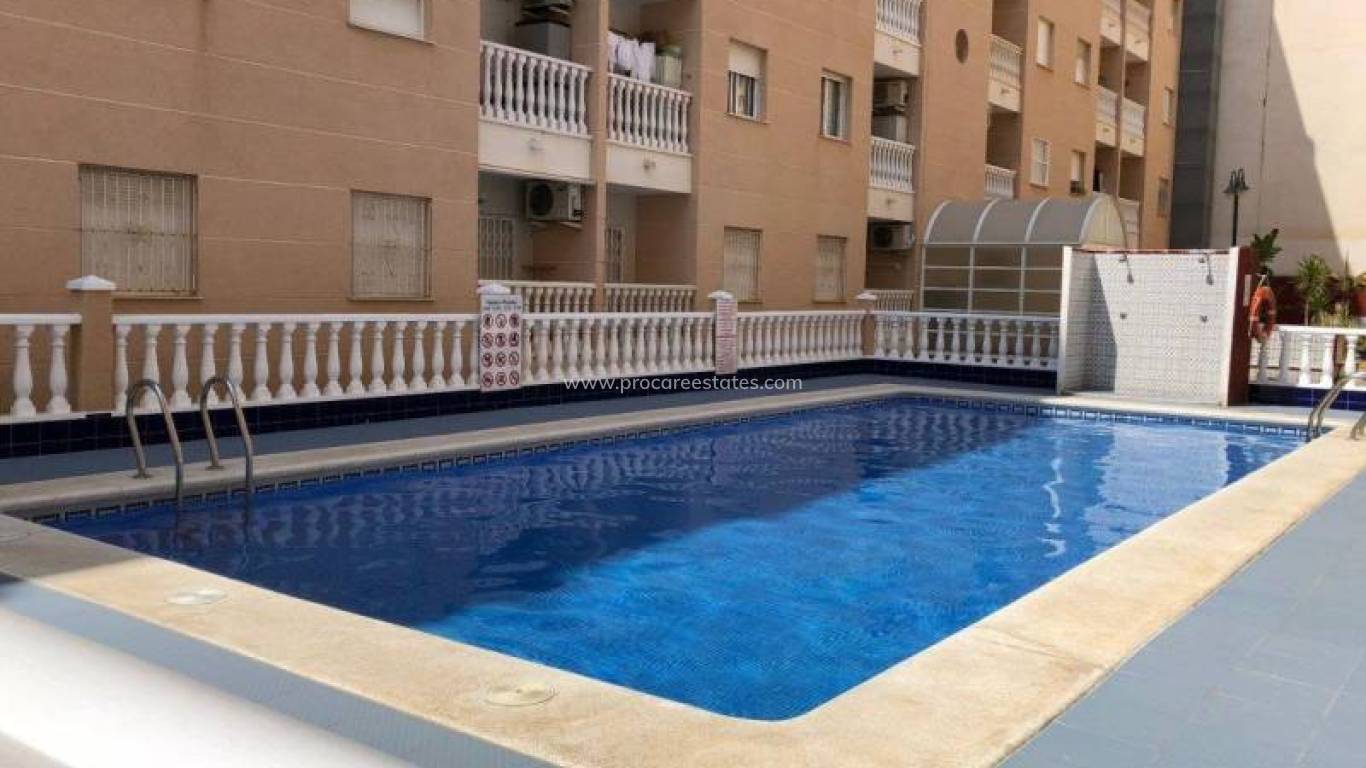 Resale - Apartment - Torrevieja - Torrevieja Center