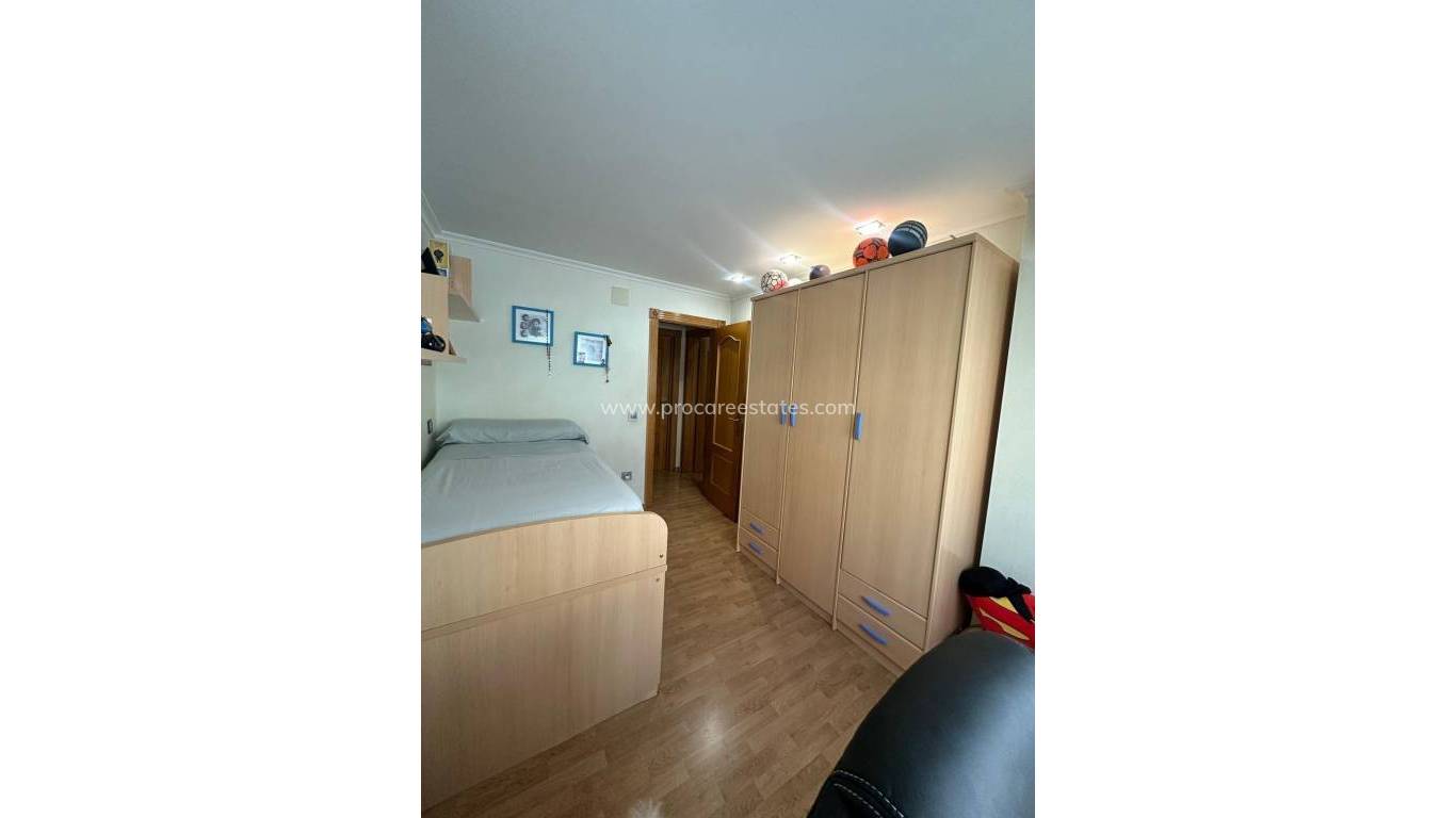 Resale - Apartment - Torrevieja - Torrevieja Center