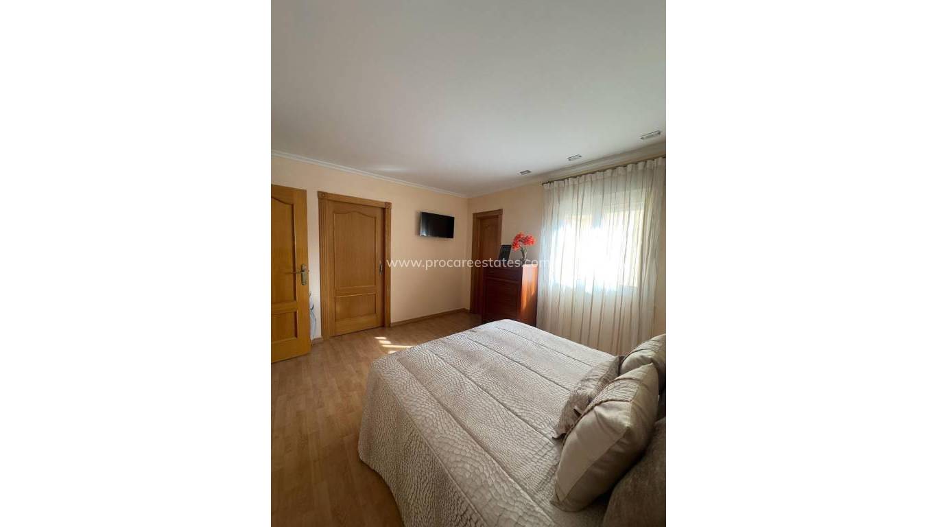 Resale - Apartment - Torrevieja - Torrevieja Center