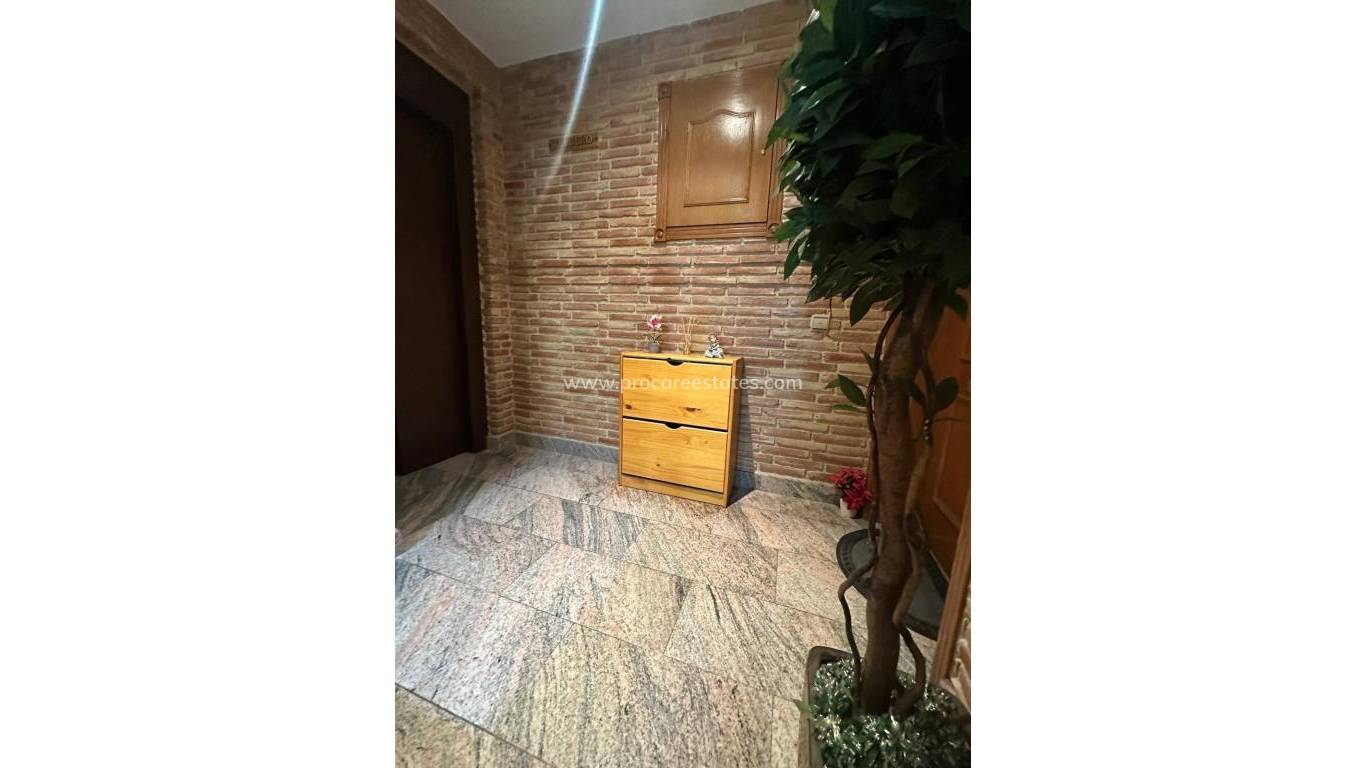 Resale - Apartment - Torrevieja - Torrevieja Center