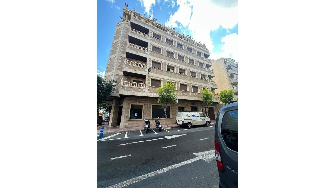 Resale - Apartment - Torrevieja - Torrevieja Center