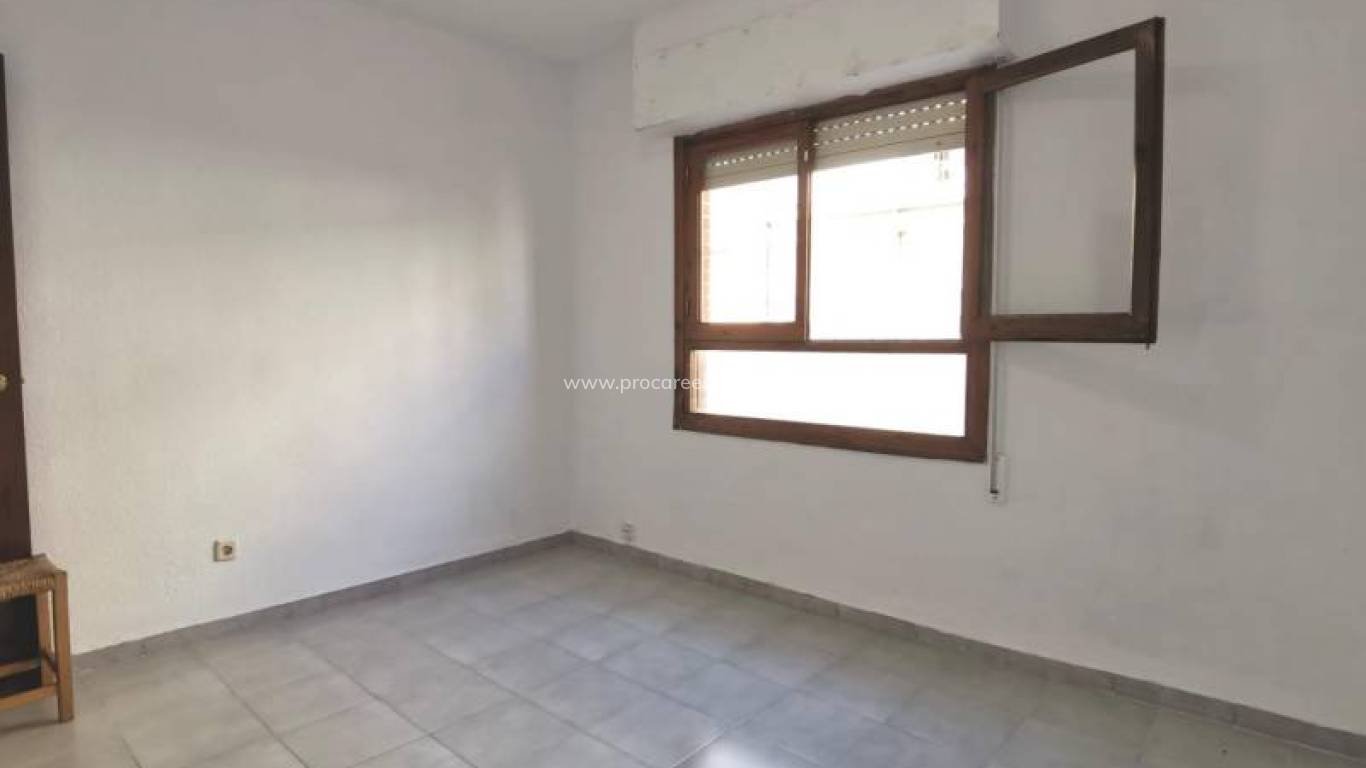 Resale - Apartment - Torrevieja - Torrevieja Center