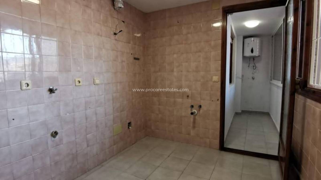 Resale - Apartment - Torrevieja - Torrevieja Center