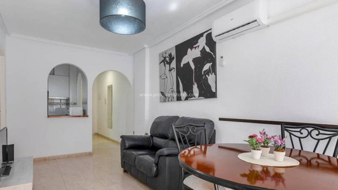 Resale - Apartment - Torrevieja - Torrevieja Center