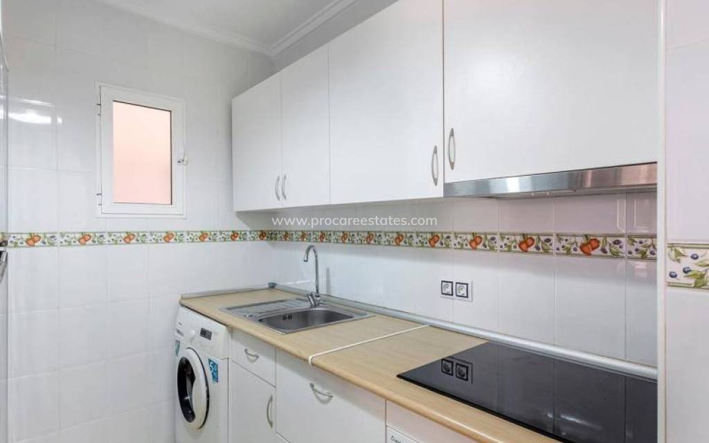 Resale - Apartment - Torrevieja - Torrevieja Center