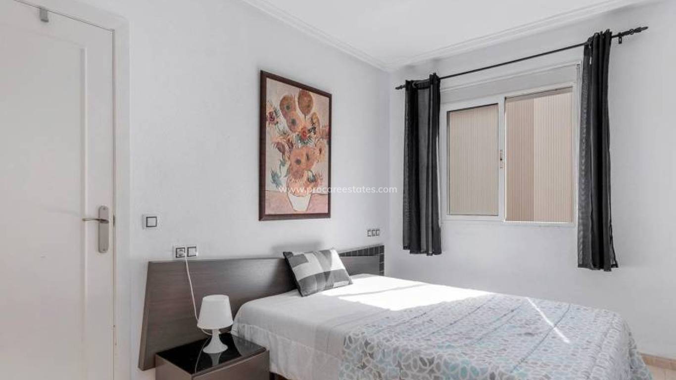 Resale - Apartment - Torrevieja - Torrevieja Center