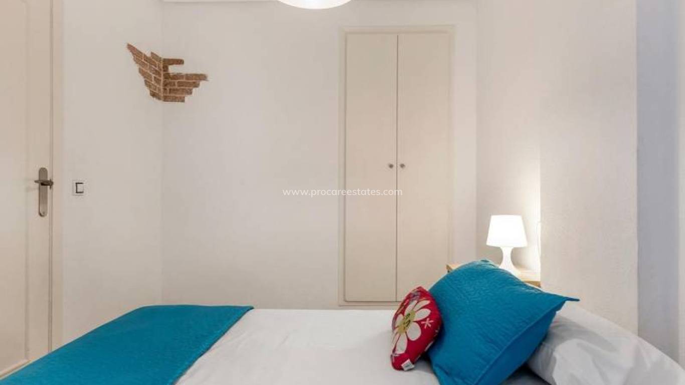 Resale - Apartment - Torrevieja - Torrevieja Center