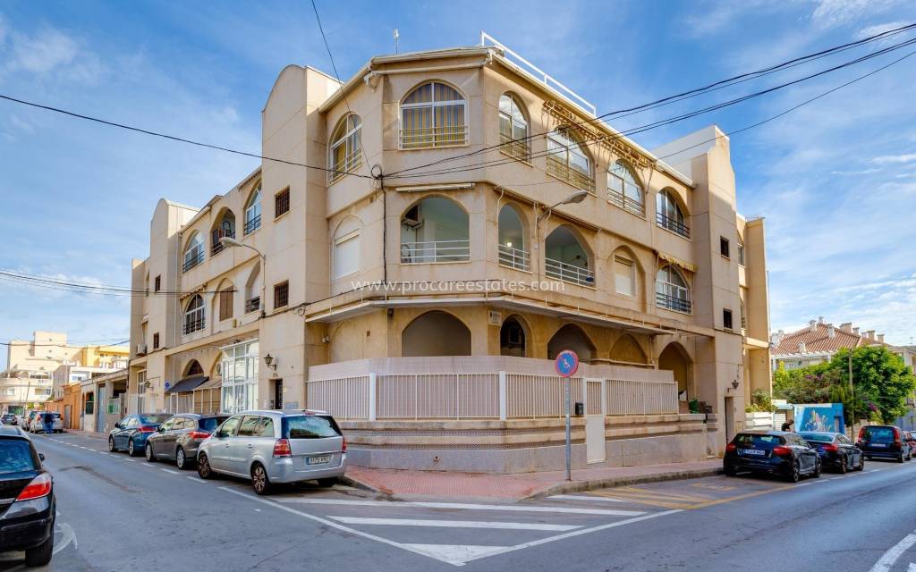 Resale - Apartment - Torrevieja - Torrevieja Center