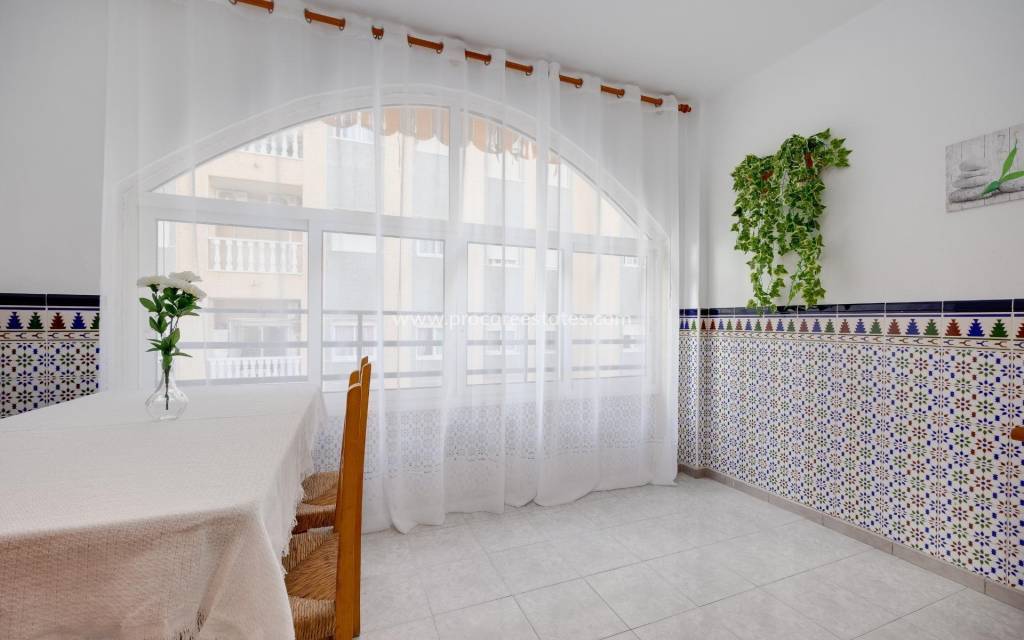 Resale - Apartment - Torrevieja - Torrevieja Center