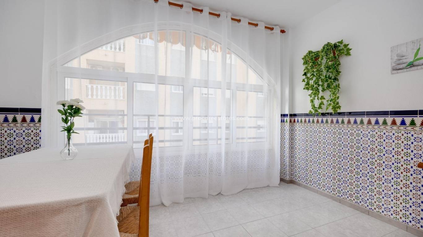 Resale - Apartment - Torrevieja - Torrevieja Center