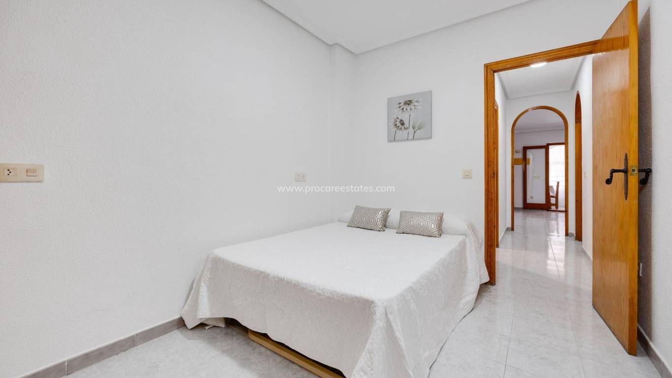 Resale - Apartment - Torrevieja - Torrevieja Center