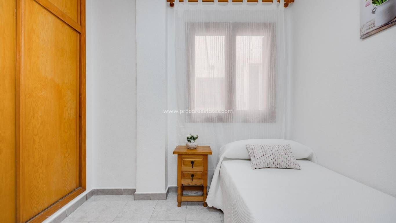 Resale - Apartment - Torrevieja - Torrevieja Center