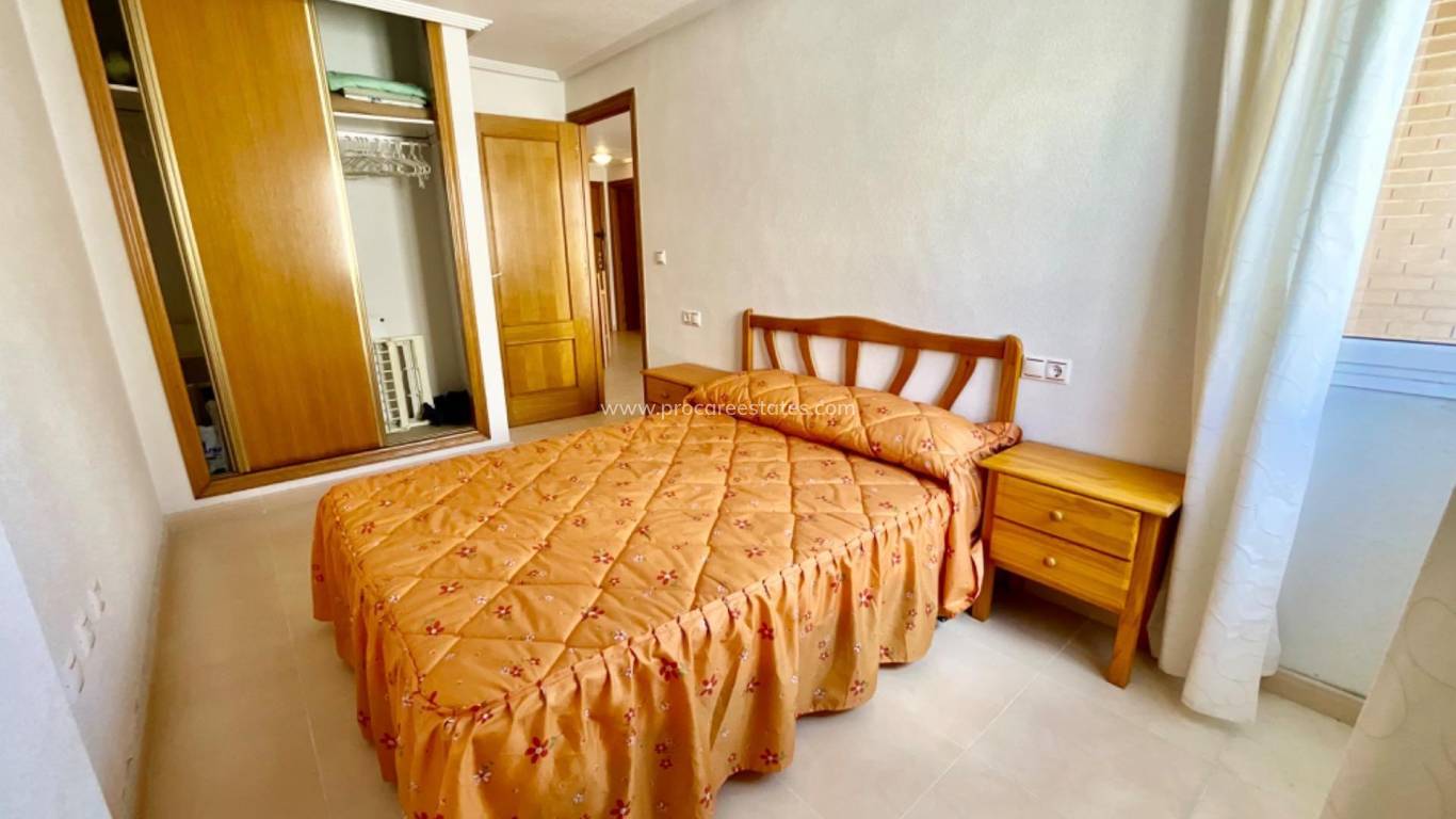 Resale - Apartment - Torrevieja - Torrevieja Center