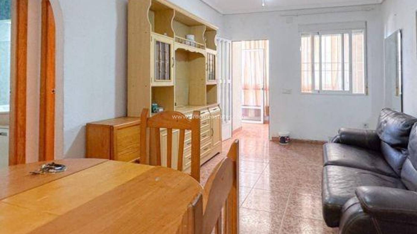 Resale - Apartment - Torrevieja - Torrevieja Center