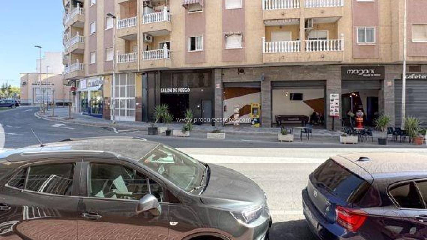 Resale - Apartment - Torrevieja - Torrevieja Center