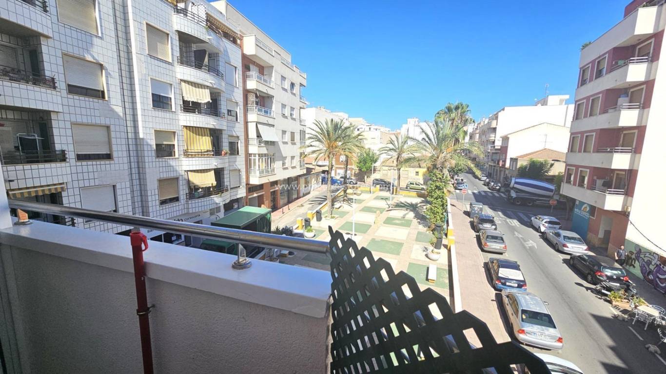 Resale - Apartment - Torrevieja - Torrevieja Center