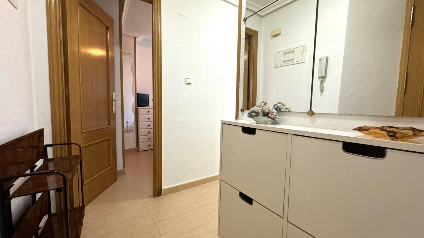 Resale - Apartment - Torrevieja - Torrevieja Center