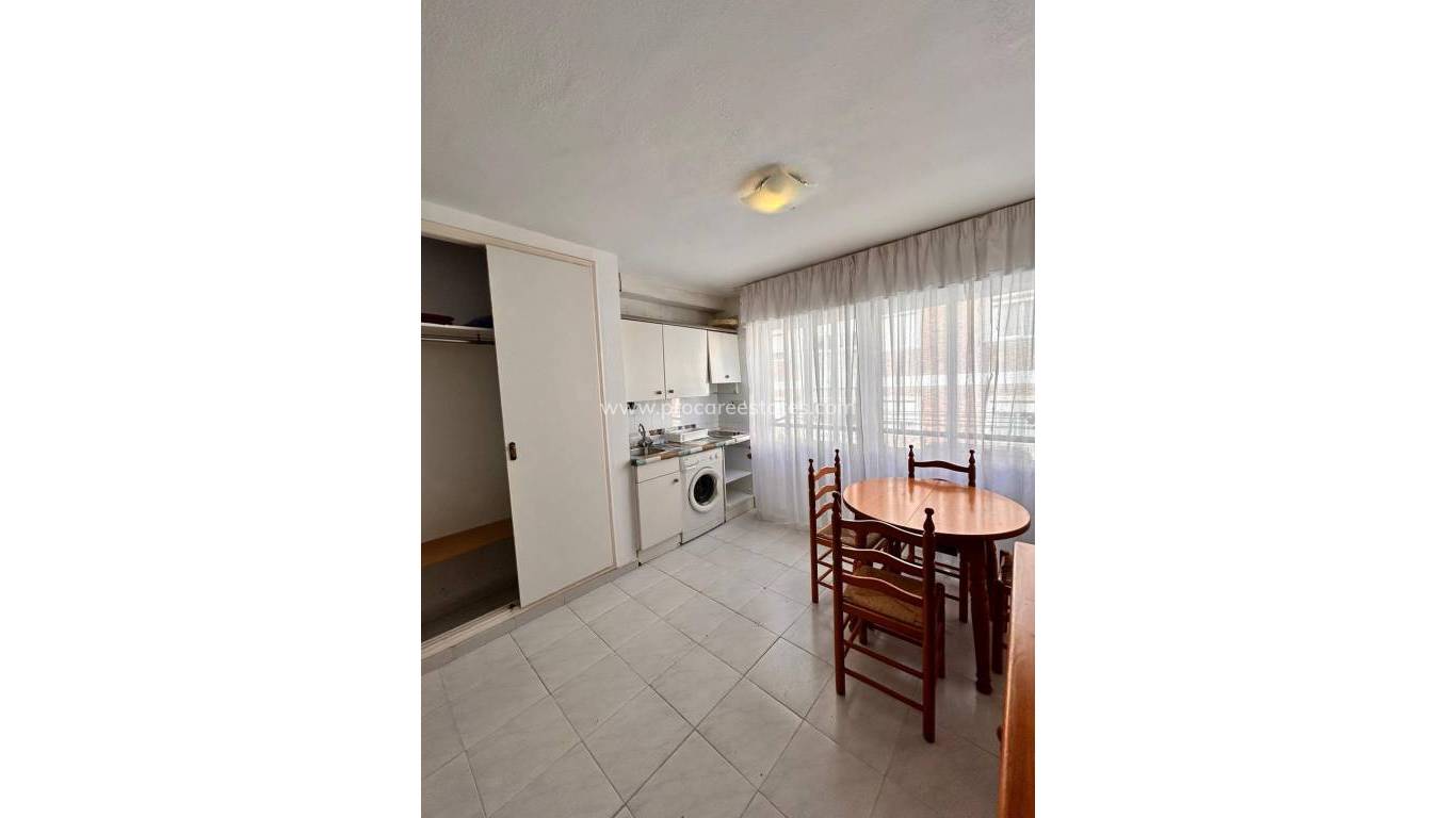 Resale - Apartment - Torrevieja - Torrevieja Center