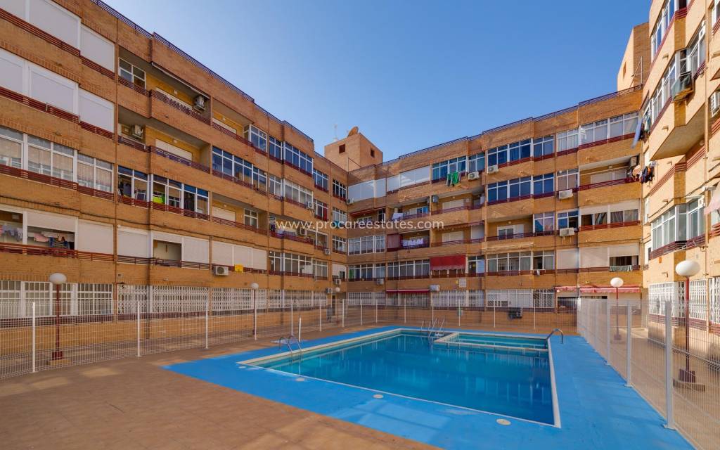 Resale - Apartment - Torrevieja - Torrevieja Center