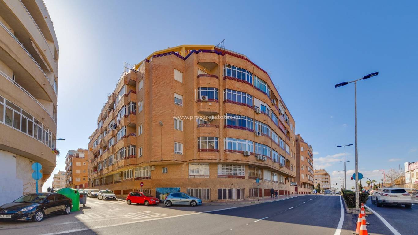 Resale - Apartment - Torrevieja - Torrevieja Center