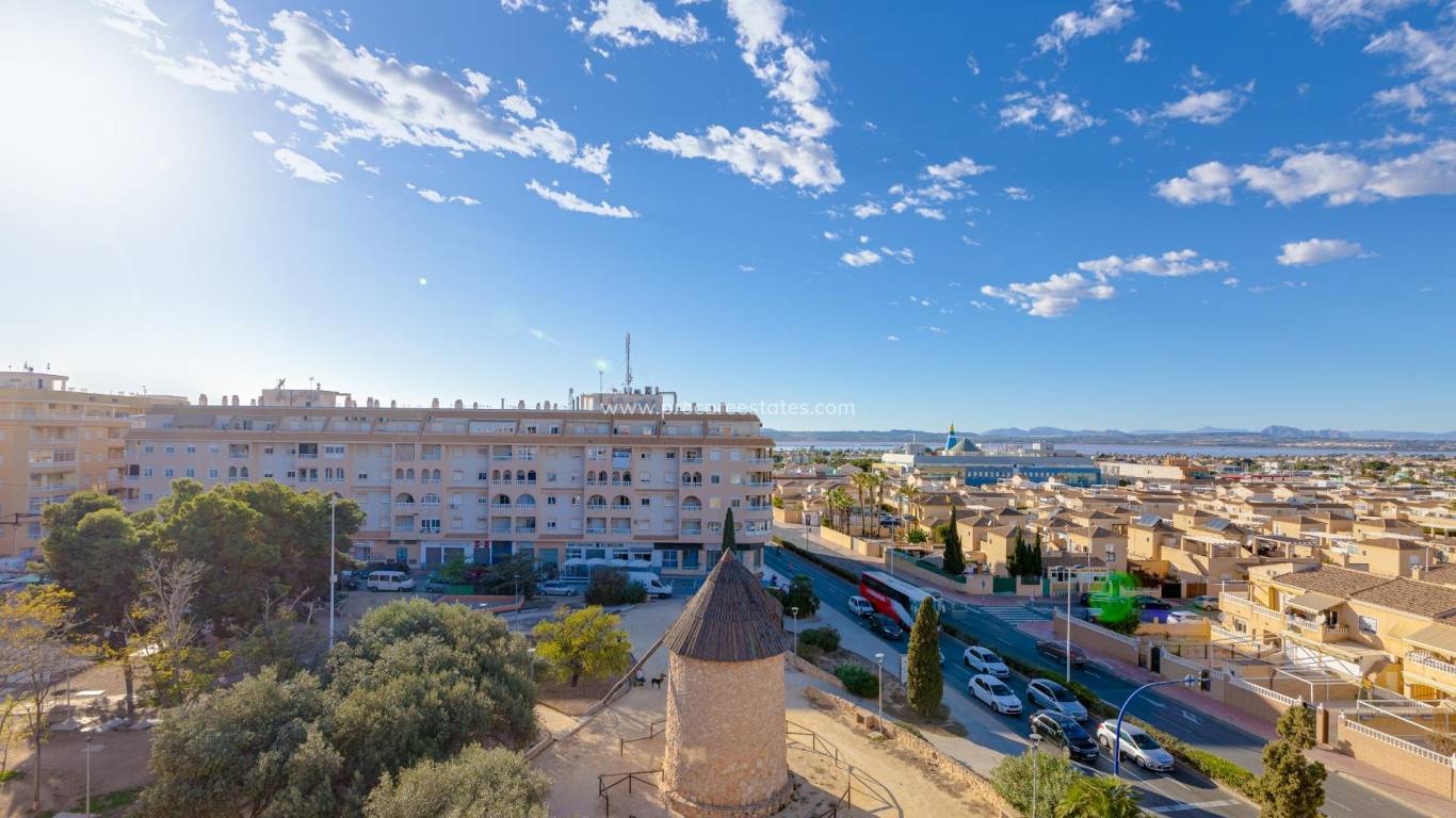 Resale - Apartment - Torrevieja - Torrevieja Center