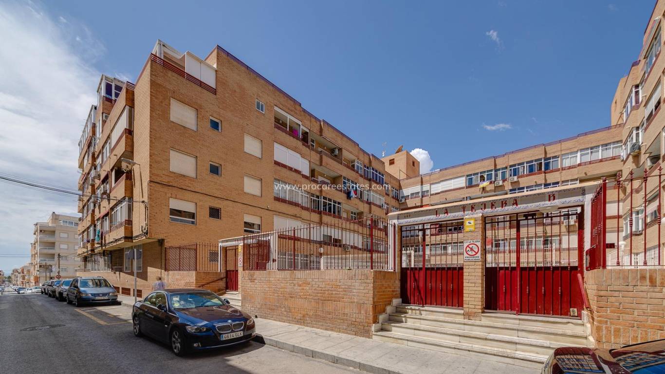 Resale - Apartment - Torrevieja - Torrevieja Center