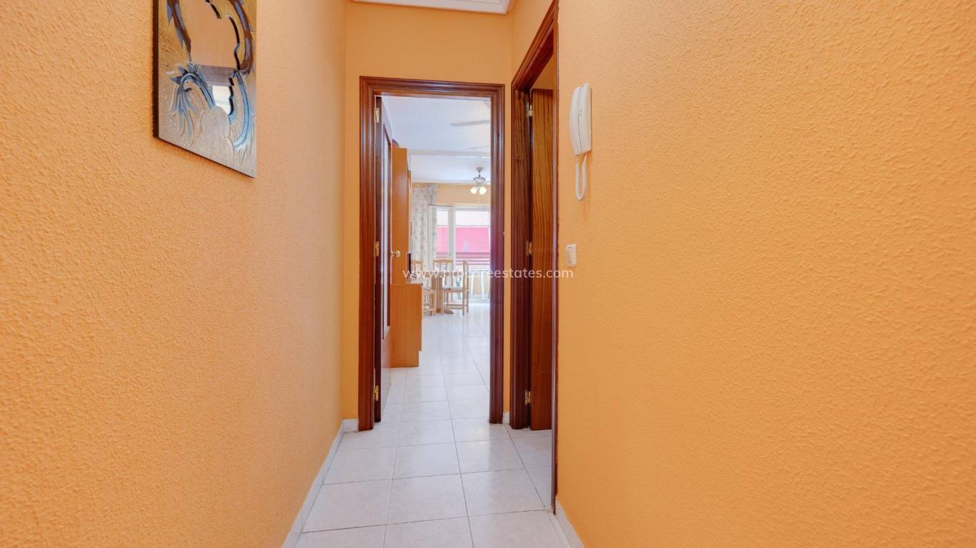 Resale - Apartment - Torrevieja - Torrevieja Center