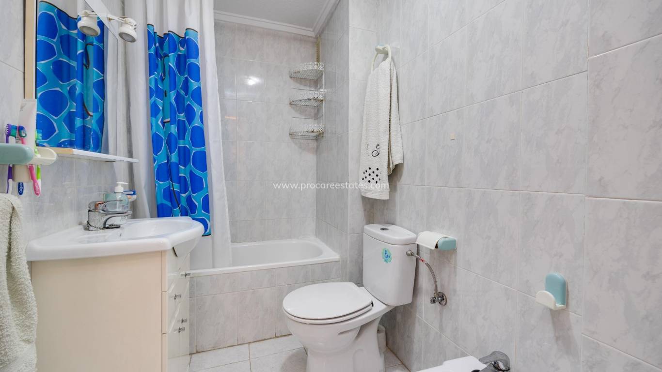 Resale - Apartment - Torrevieja - Torrevieja Center