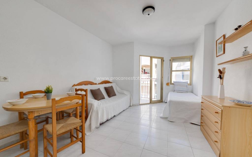 Resale - Apartment - Torrevieja - Torrevieja Center