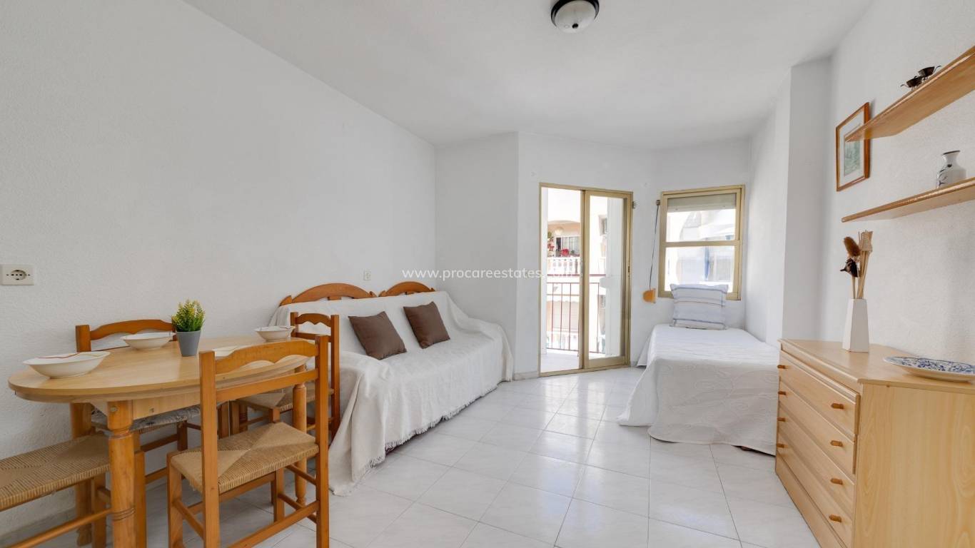 Resale - Apartment - Torrevieja - Torrevieja Center