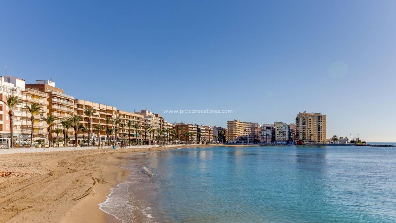 Resale - Apartment - Torrevieja - Torrevieja Center