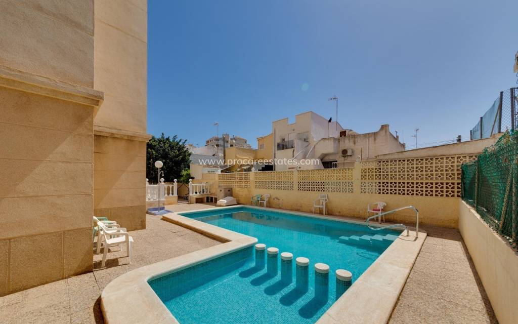 Resale - Apartment - Torrevieja - Torrevieja Center