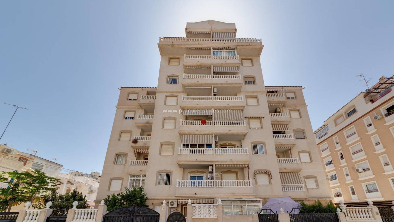 Resale - Apartment - Torrevieja - Torrevieja Center