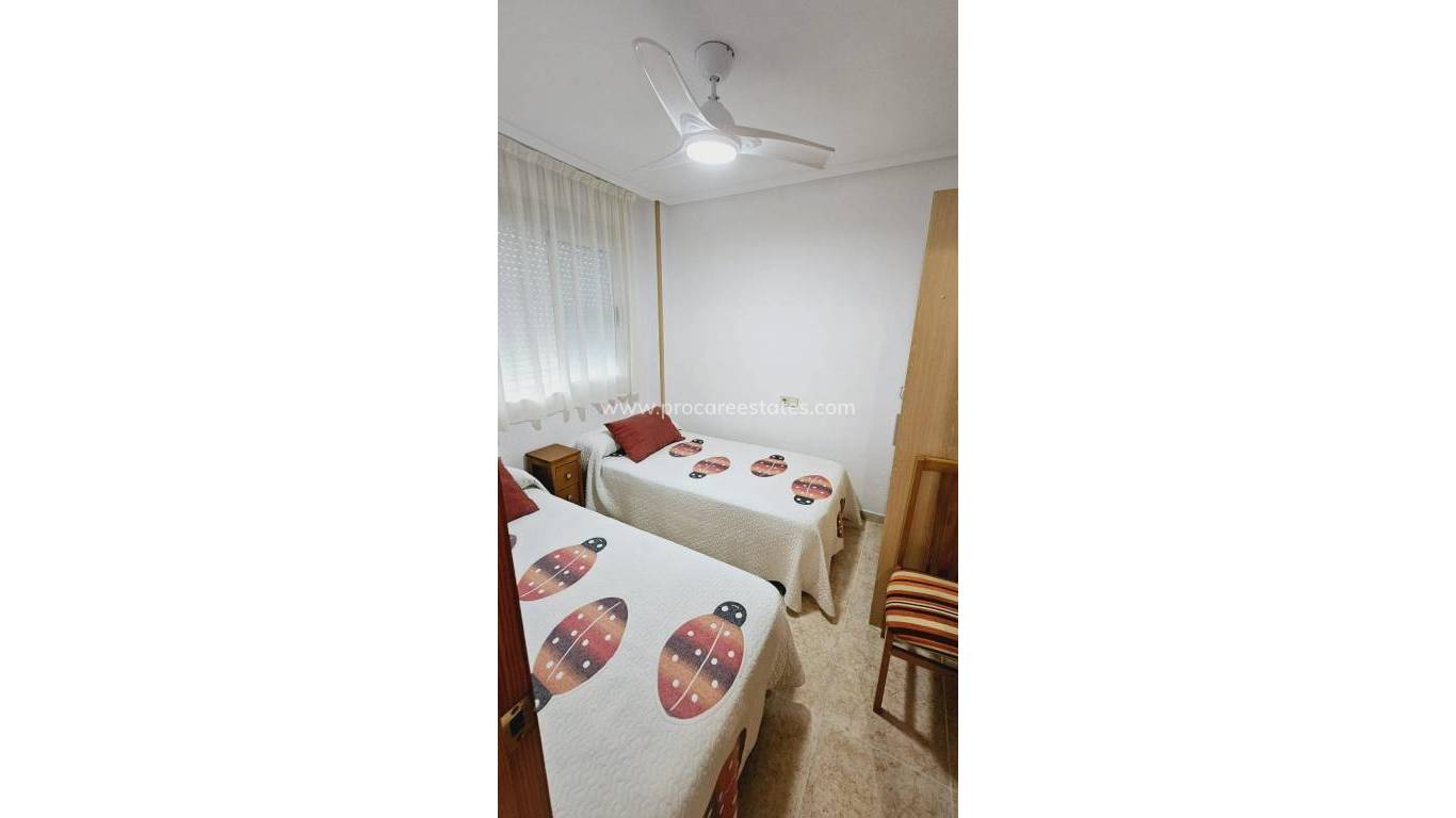 Resale - Apartment - Torrevieja - Torrevieja Center