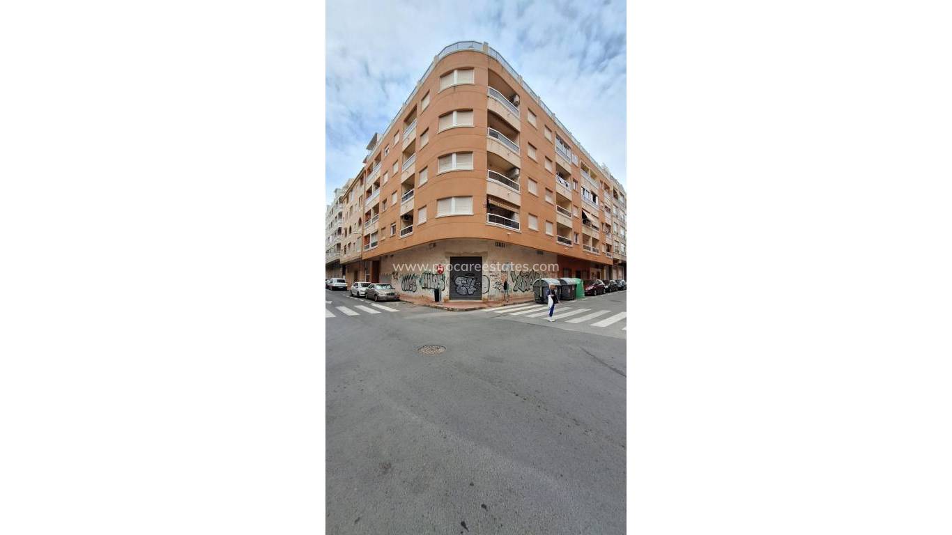 Resale - Apartment - Torrevieja - Torrevieja Center