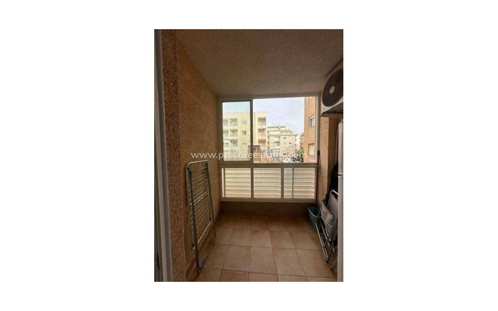 Resale - Apartment - Torrevieja - Torrevieja Center