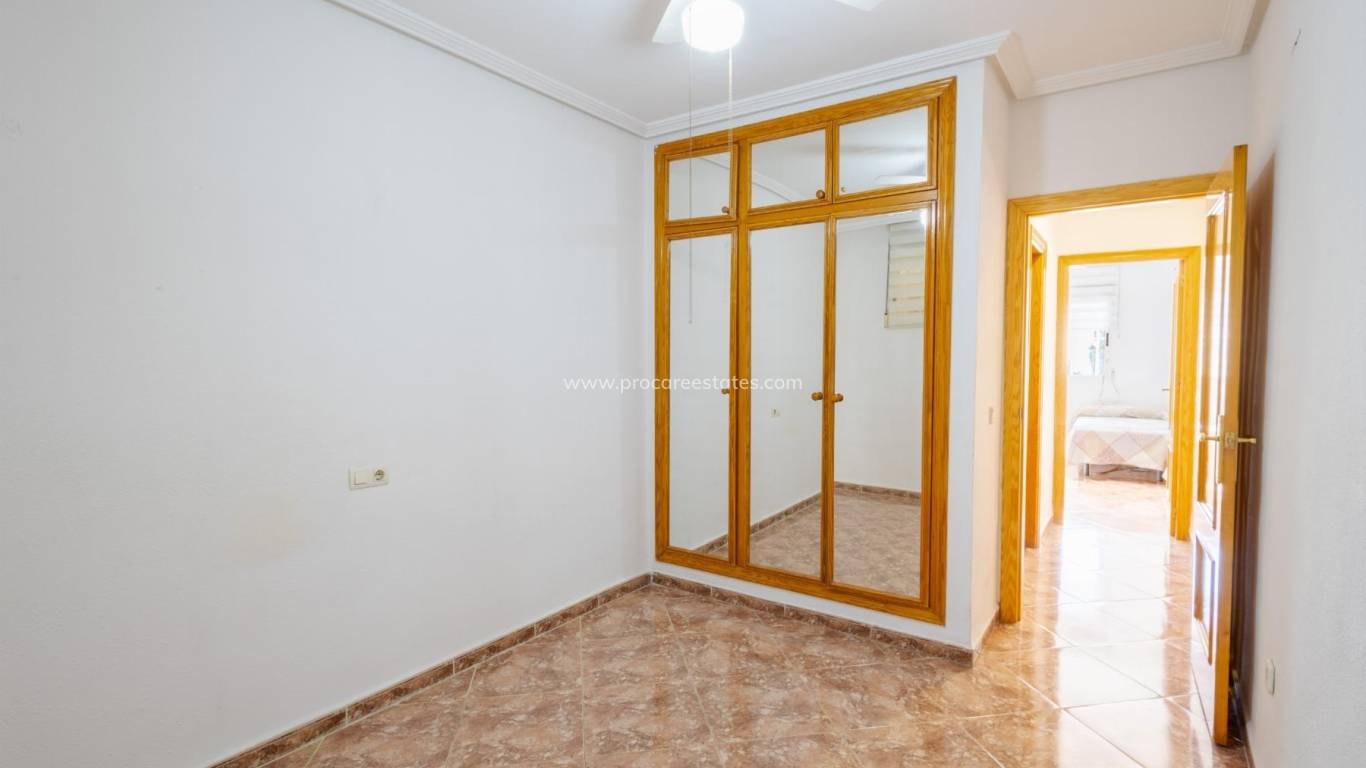 Resale - Apartment - Torrevieja - Torrevieja Center