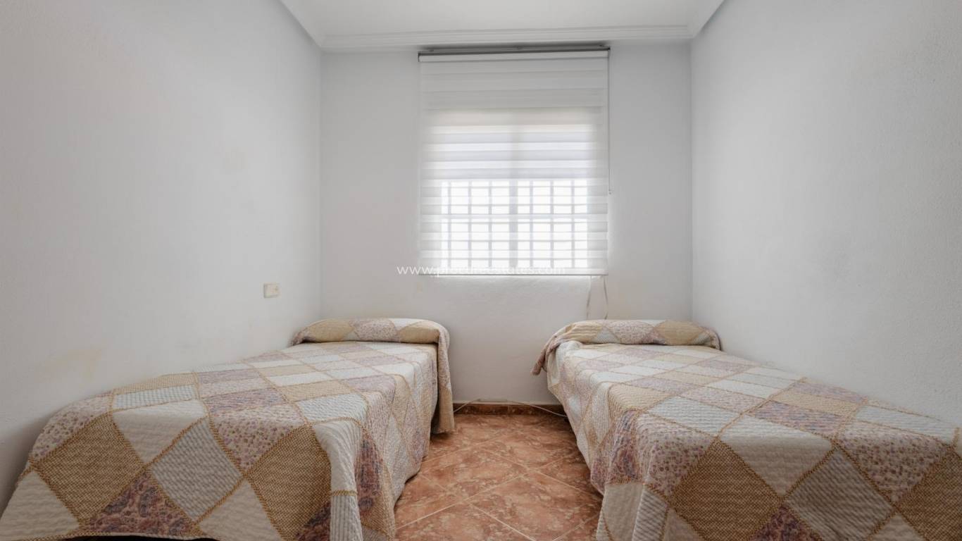 Resale - Apartment - Torrevieja - Torrevieja Center