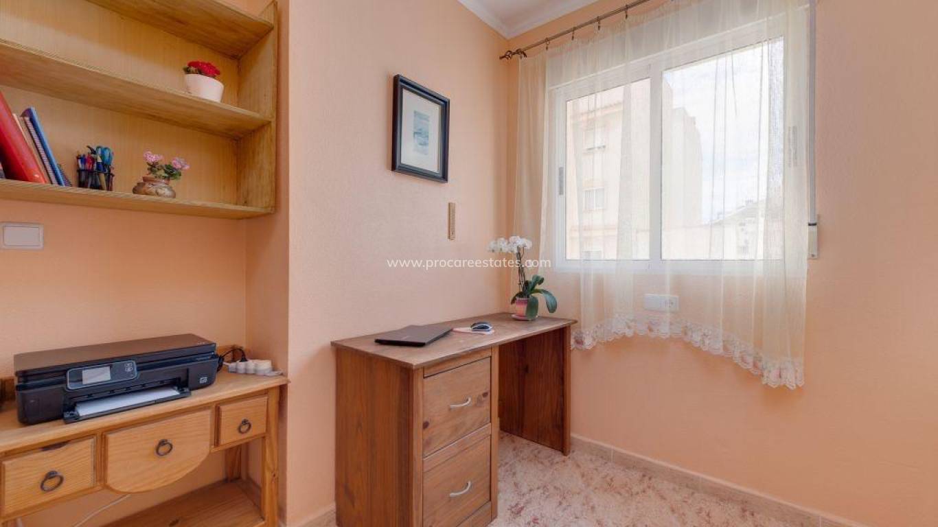 Resale - Apartment - Torrevieja - Torrevieja Center