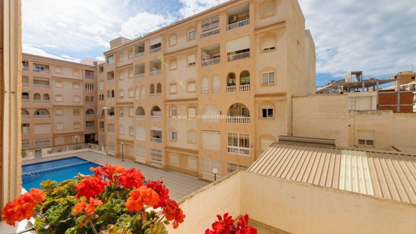 Resale - Apartment - Torrevieja - Torrevieja Center