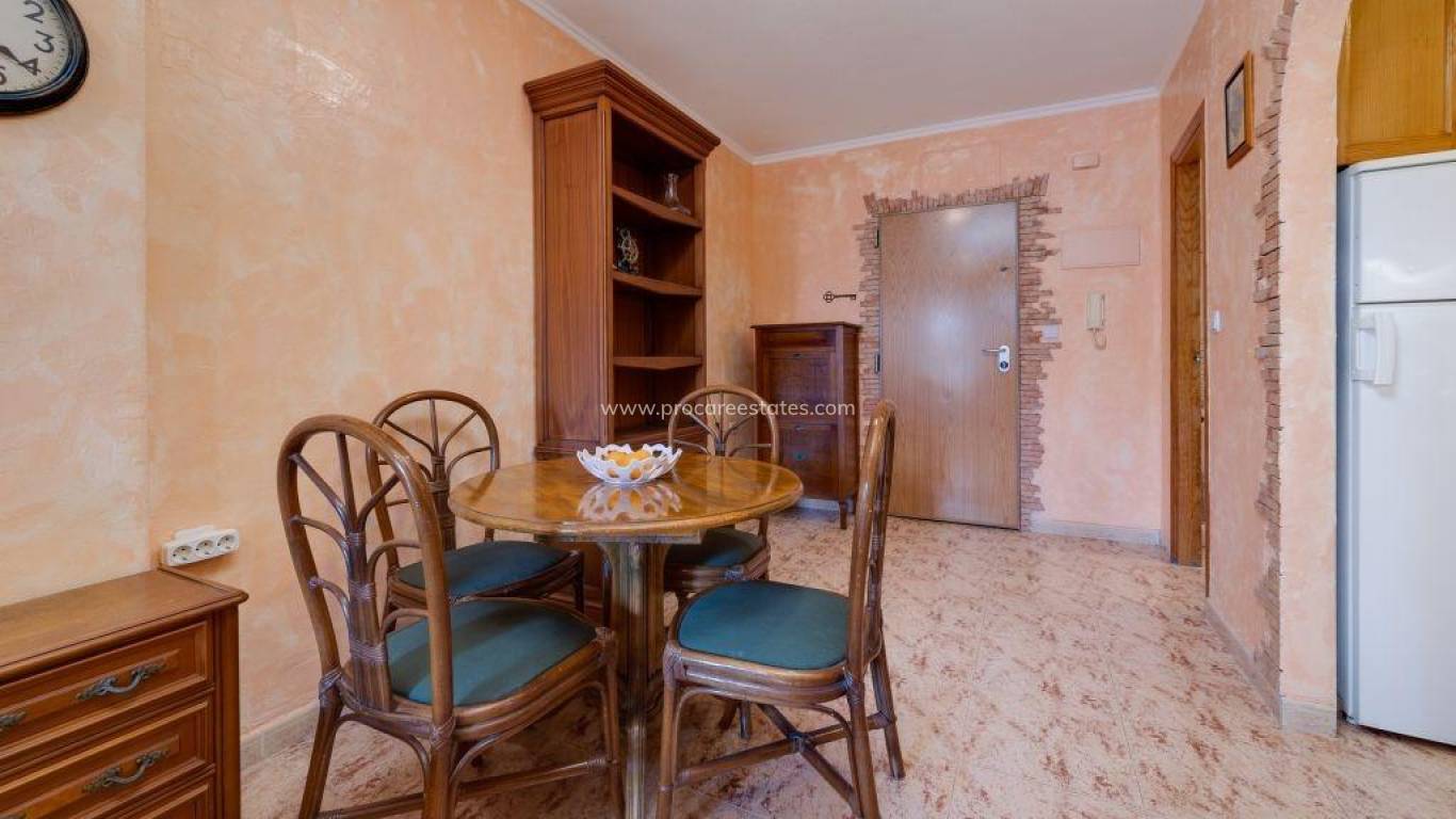 Resale - Apartment - Torrevieja - Torrevieja Center