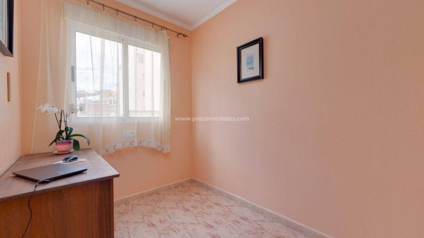 Resale - Apartment - Torrevieja - Torrevieja Center