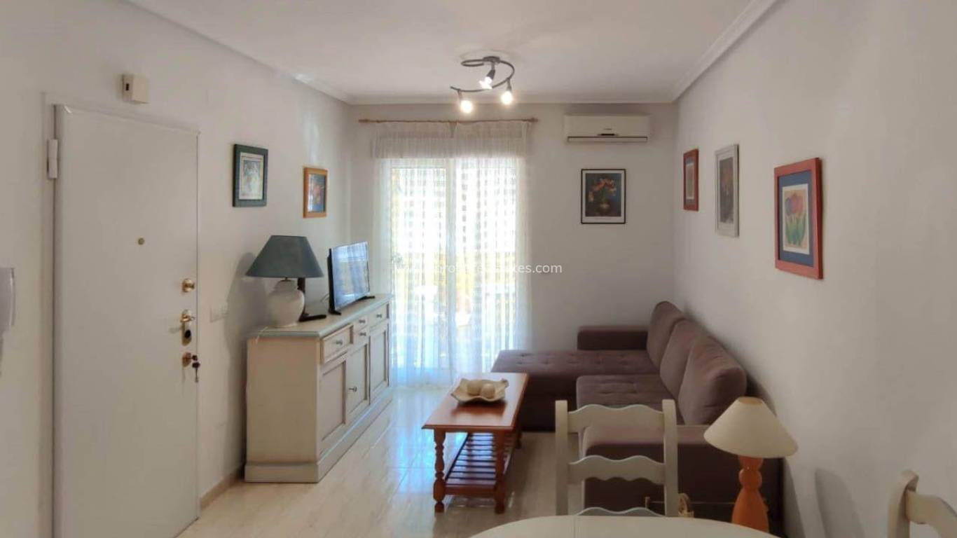 Resale - Apartment - Torrevieja - Torrevieja Center