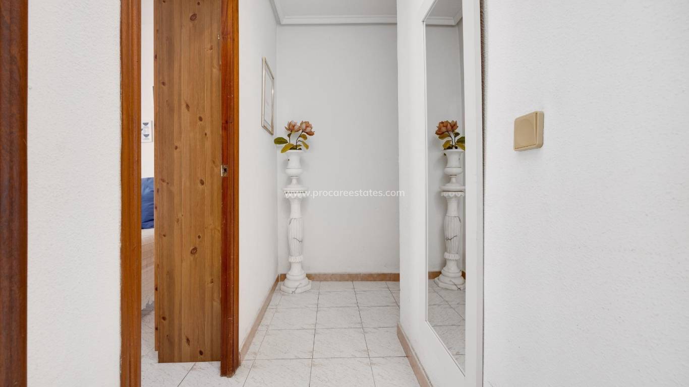 Resale - Apartment - Torrevieja - Torrevieja Center