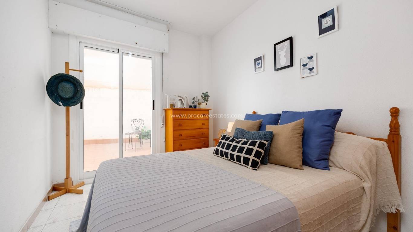 Resale - Apartment - Torrevieja - Torrevieja Center