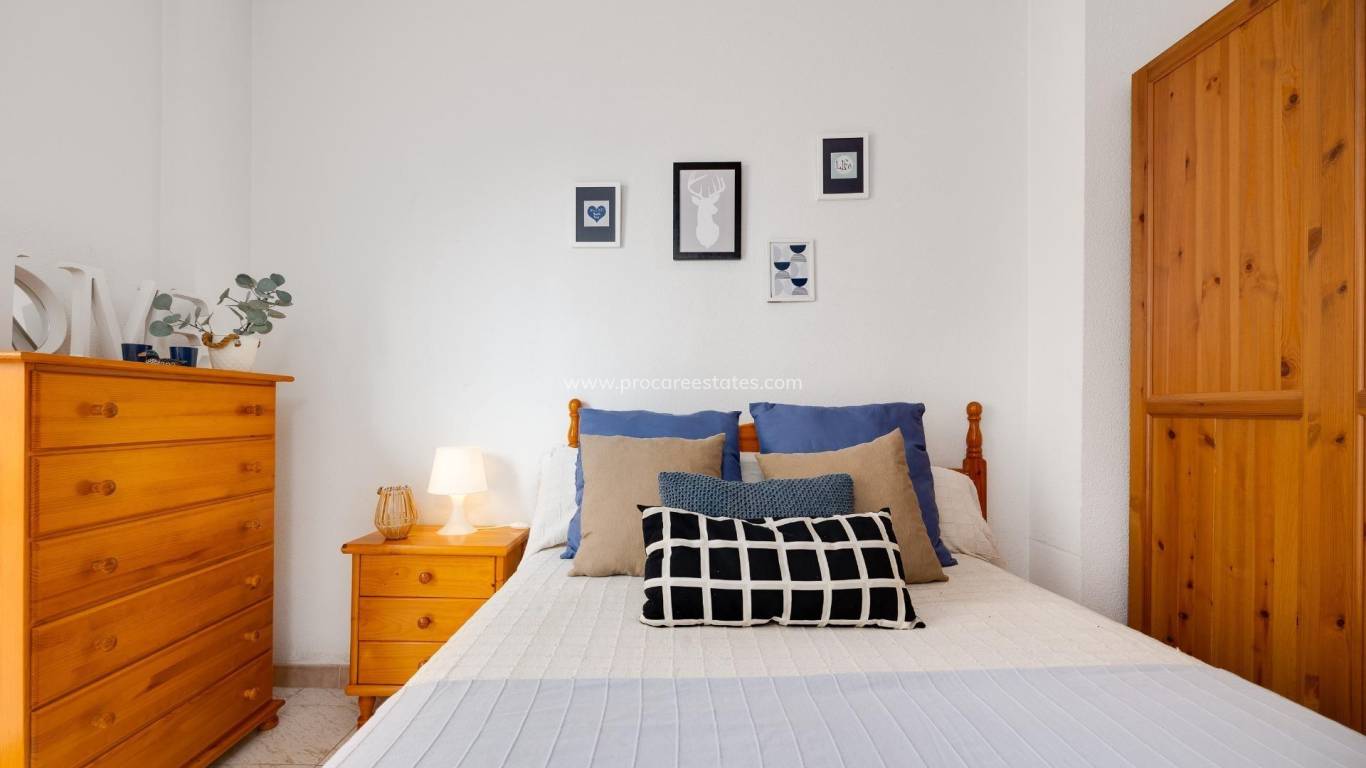 Resale - Apartment - Torrevieja - Torrevieja Center