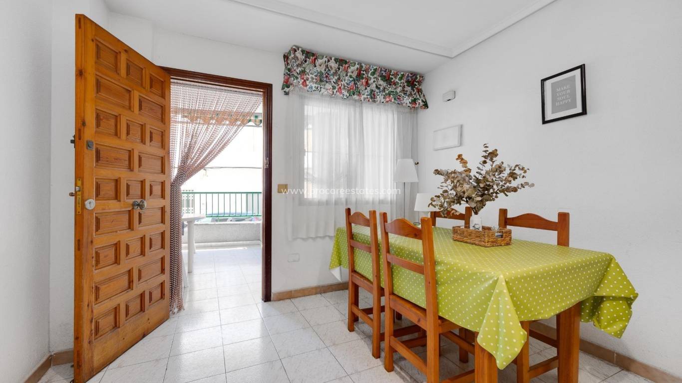 Resale - Apartment - Torrevieja - Torrevieja Center