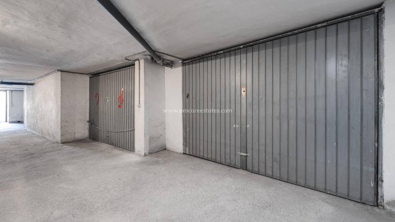 Resale - Apartment - Torrevieja - Torrevieja Center