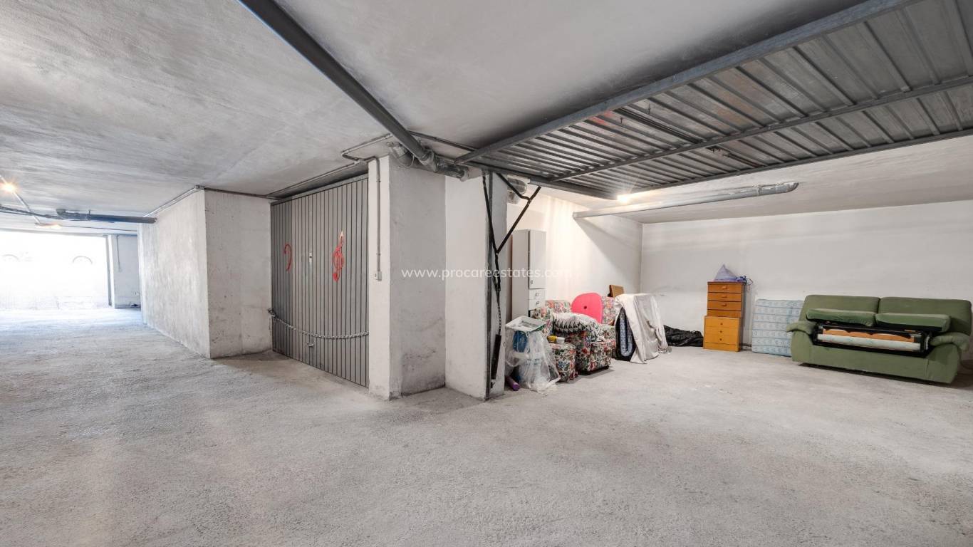 Resale - Apartment - Torrevieja - Torrevieja Center